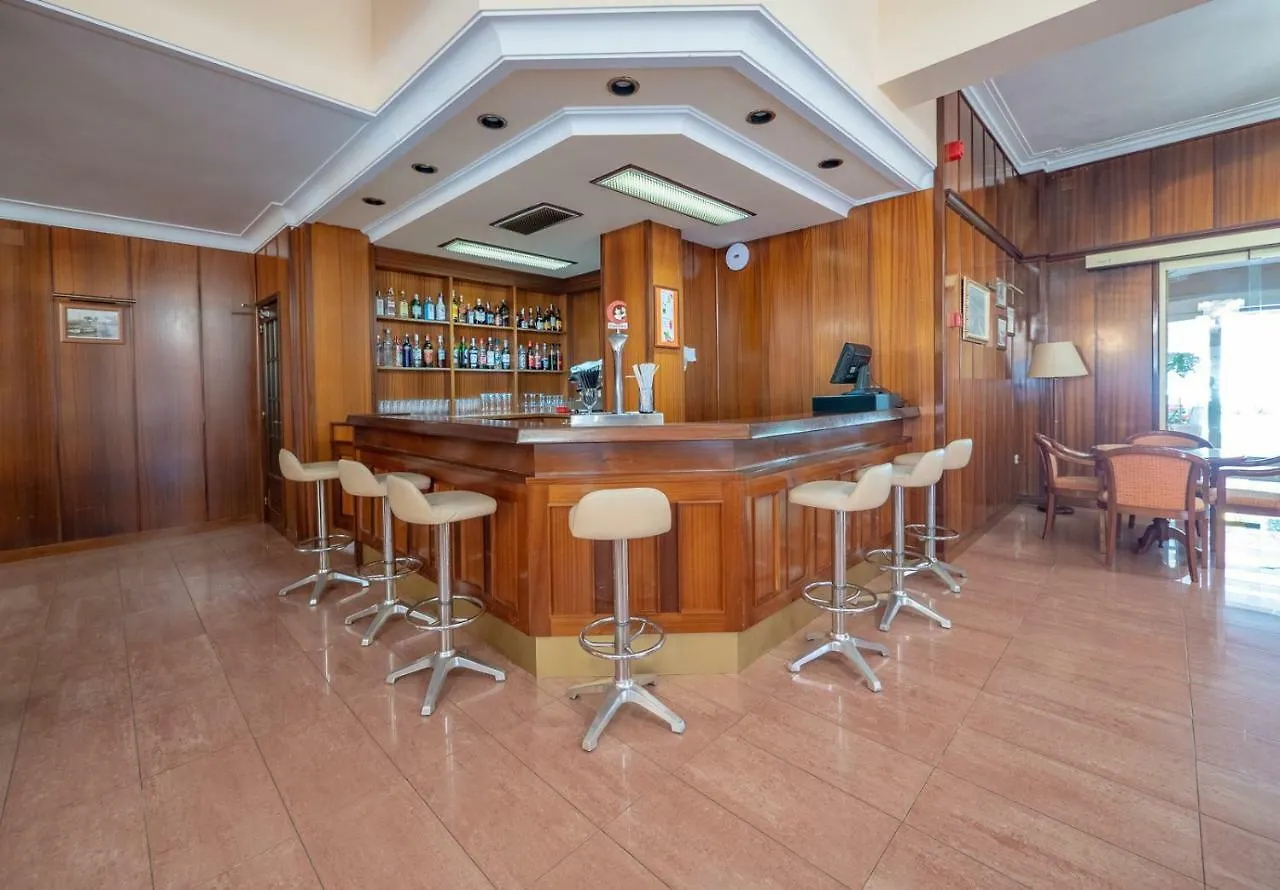 Hostal Gallet Rosas 2*,